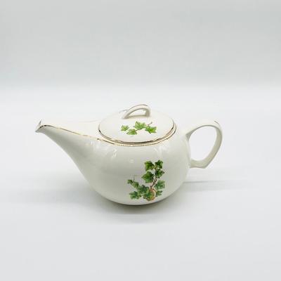 Ivy Lidded Teapot With Gold Trim