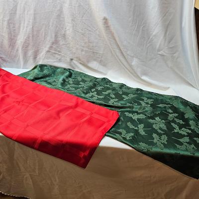 Christmas Serving Plates, Tablecloths  & More  (S1-JS)