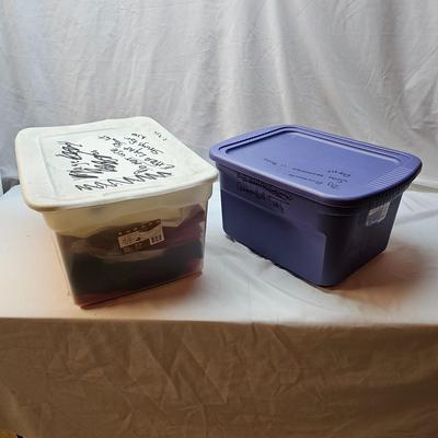 Christmas Serving Plates, Tablecloths  & More  (S1-JS)