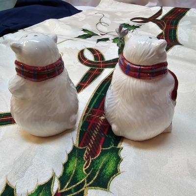 Christmas Serving Plates, Tablecloths  & More  (S1-JS)