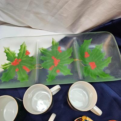Christmas Serving Plates, Tablecloths  & More  (S1-JS)