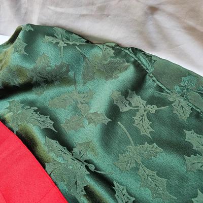 Christmas Serving Plates, Tablecloths  & More  (S1-JS)