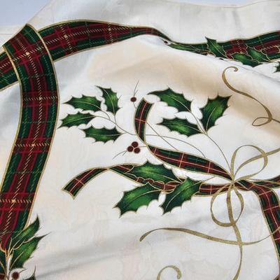 Christmas Serving Plates, Tablecloths  & More  (S1-JS)