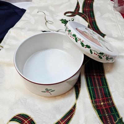 Christmas Serving Plates, Tablecloths  & More  (S1-JS)