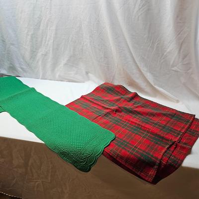 Christmas Serving Plates, Tablecloths  & More  (S1-JS)