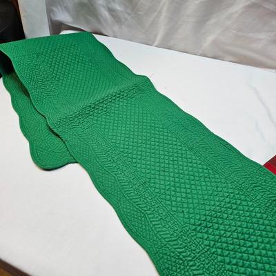 Christmas Serving Plates, Tablecloths  & More  (S1-JS)