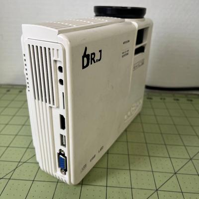 Dr.J Mini Projector