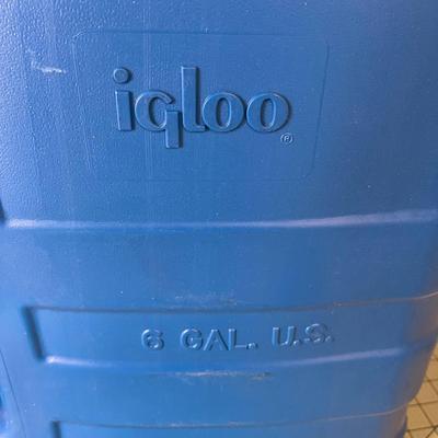 Igloo 5 Gallon Water Containers