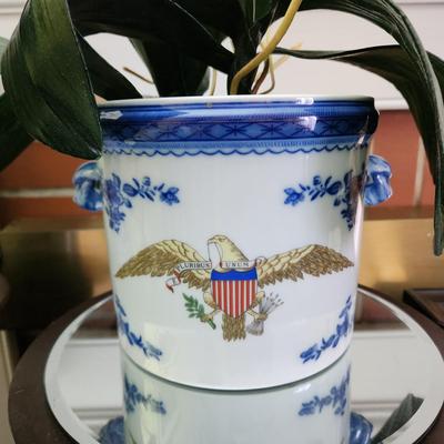 Mottahedeh Portugal Diplomatic Eagle Cachepot 6"h 6.5"dia