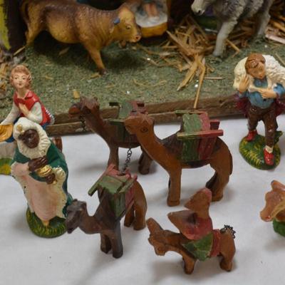 Handmade Wood Nativity Stable with Crafted Italian Pieces - AS IS