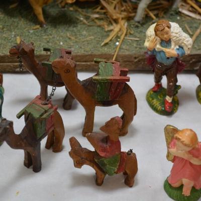 Handmade Wood Nativity Stable with Crafted Italian Pieces - AS IS