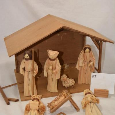 Handmade Corn Husk Doll Nativity Scene - AS IS