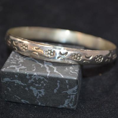 Sterling Bangle Bracelet 9" 26.5g