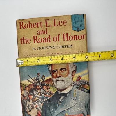 SIGNED by Author, Hodding Carter. Robert E. Lee and the Road of Honor