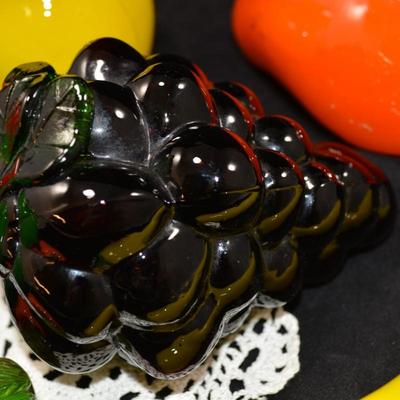 Lot of Vintage Art Glass Fruit & Vegetables