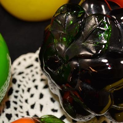 Lot of Vintage Art Glass Fruit & Vegetables