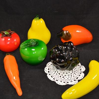 Lot of Vintage Art Glass Fruit & Vegetables