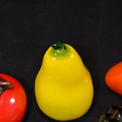 Lot of Vintage Art Glass Fruit & Vegetables