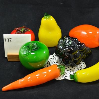 Lot of Vintage Art Glass Fruit & Vegetables