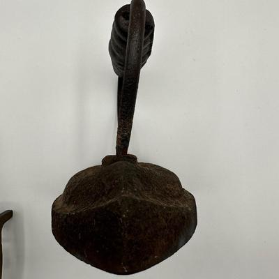 Vintage Flat Iron & Footed Cast Iron Trivet
