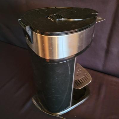 Hamilton Beach Expresso Machine and Two French Presses (K-DW)