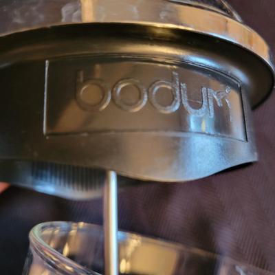 Hamilton Beach Expresso Machine and Two French Presses (K-DW)