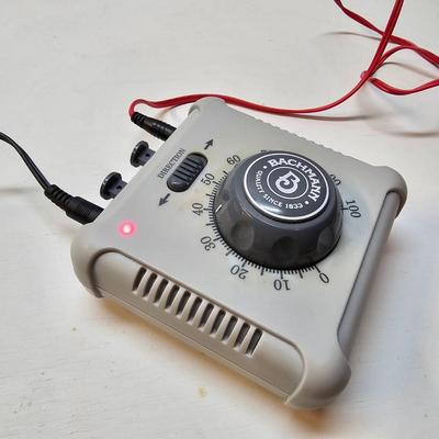 Bachmann N-Scale Christmas Train & Layout Board  (S1-JS)