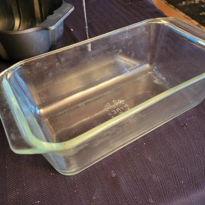 Baking Pans, Mixing Bowls and More (K-DW)