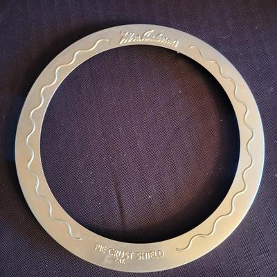 Baking Pans, Mixing Bowls and More (K-DW)