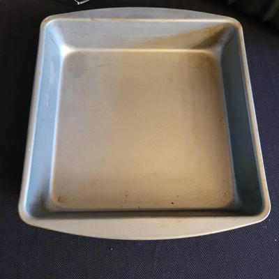 Baking Pans, Mixing Bowls and More (K-DW)