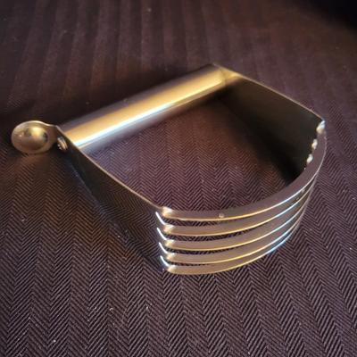 Baking Pans, Mixing Bowls and More (K-DW)