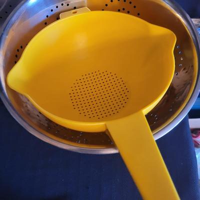 Assorted Kitchen Accessories (K-DW)