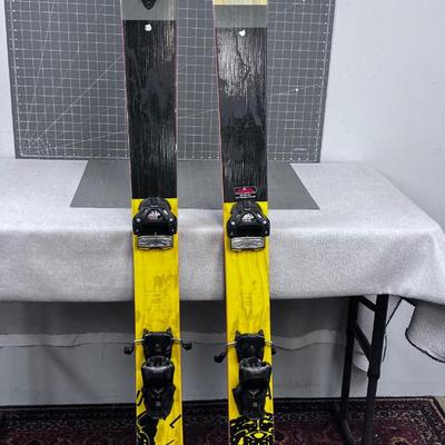 LINE Super Natural Ski's Tyrolia Bindings 172CM 