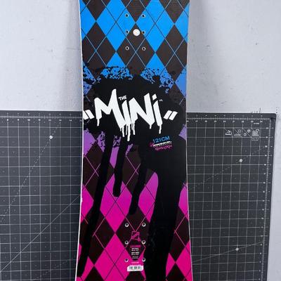 Revolution Snowboards the MINI 121 CM