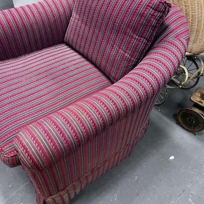 Marron Club Chair 