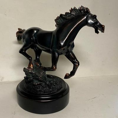  BRONZE EFFECT RUNNING MUSTANG WILD STALLION HORSE ART SCULPTURE