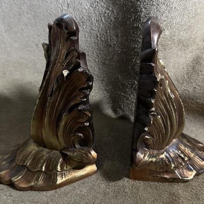  PM CRAFTSMAN CLASSICAL LEAF CAST METAL BOOKENDS
