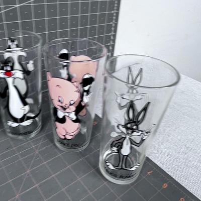 (8) Warner Brothers PEPSI Collector Glasses From 1973 