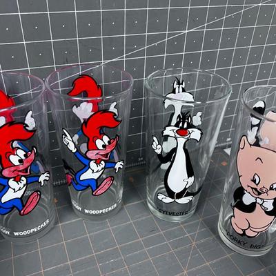 (8) Warner Brothers PEPSI Collector Glasses From 1973 