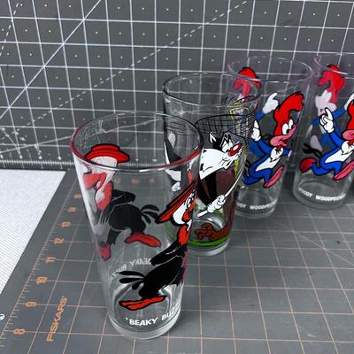 (8) Warner Brothers PEPSI Collector Glasses From 1973 