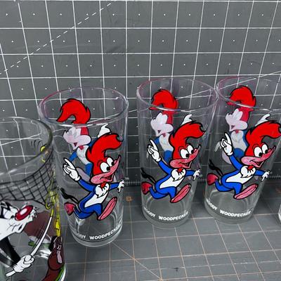 (8) Warner Brothers PEPSI Collector Glasses From 1973 