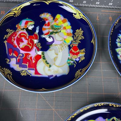 Collection of Rosenthal Studio-line Wall Plates (5) Arabian Knights