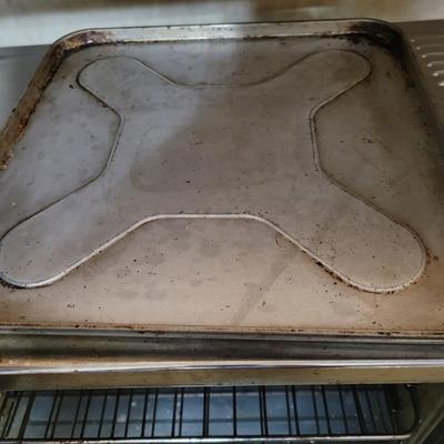 Oster Toaster Oven and a Hamilton Beach Toaster (K-DW)