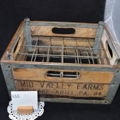 Antique/Vintage Mid Valley Farms, Lake Ariel PA Milk Crate 15X12X8