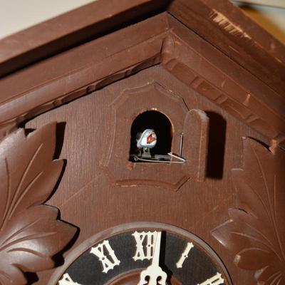 Vintage Cuckoo Clock Runs & Strikes 15"X11"