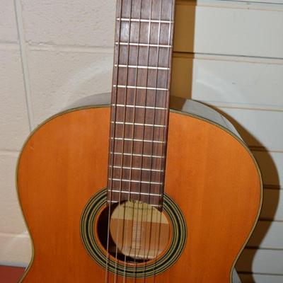 Vintage 60's Yamaha No. G-60 Nippon Gakki Classical Guitar 40"X14.5"X4"