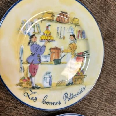 William Sonoma French Baking Themed Wall Plates