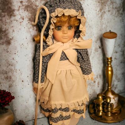 DOLL WITH STAND