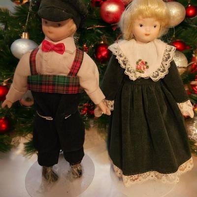 Dolls with stand