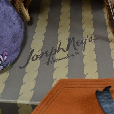 Lot of 3 Vintage Ladies Hats with Joseph Ney's Box